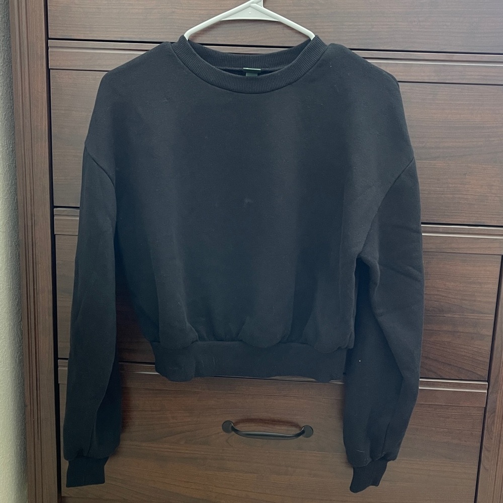 NWOT Wild Fable Black Crewneck Sweater